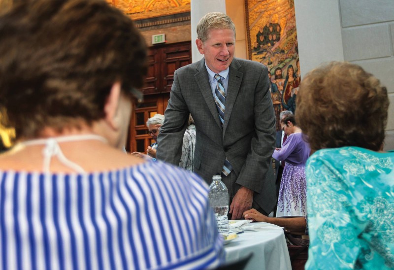 Foundation President Richard Ober visits with donors